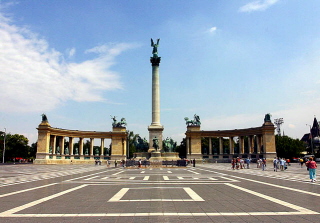 Plaza de los Héroes
