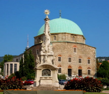 La moschea turca nella piazza Széchenyi